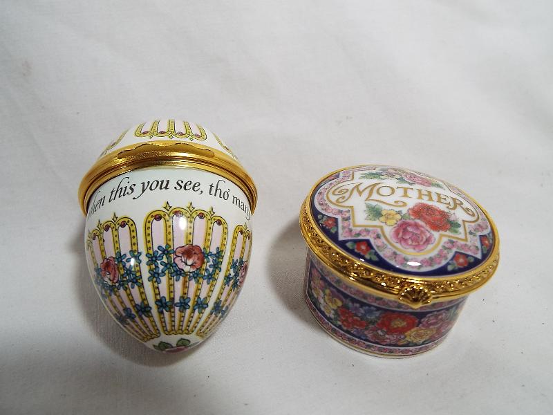 A good mixed lot to include a Royal Worcester ceramic trinket dish, boxed, - Image 2 of 3