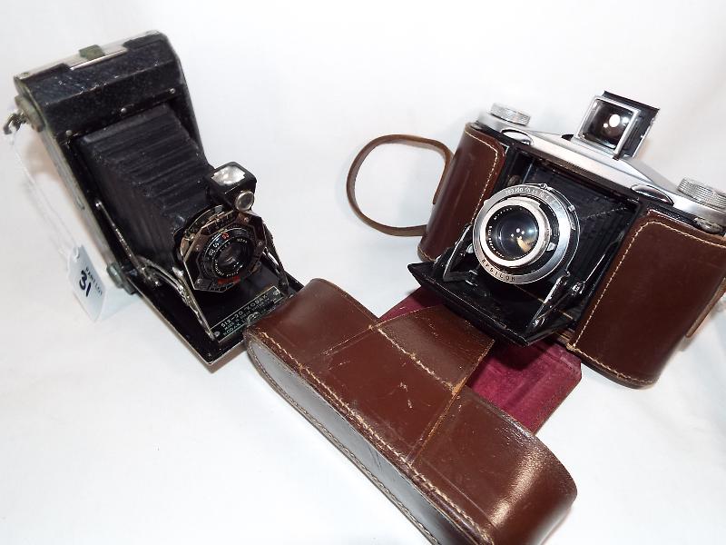 Two vintage cameras to include an Ensign Selfix 12 - 20 Epsilion No 17708 in brown leather