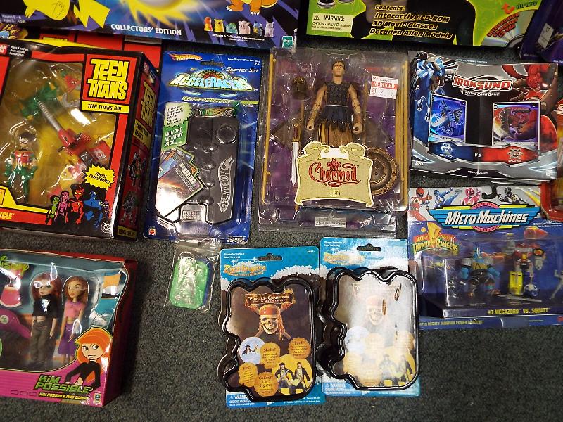 A collection of predominantly sealed blister packs to include Micro Machines, Small Soldiers, - Image 5 of 6