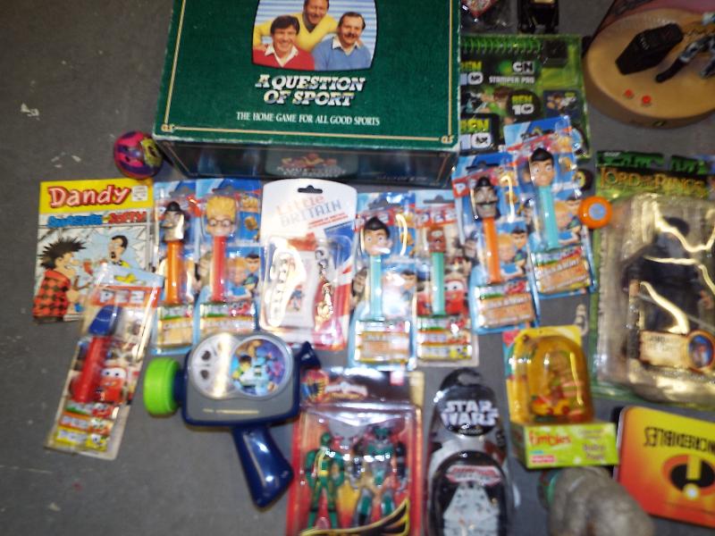 A good mixed lot to include Action Man sound and motion figure, Batman sound and motion figure, - Image 2 of 4