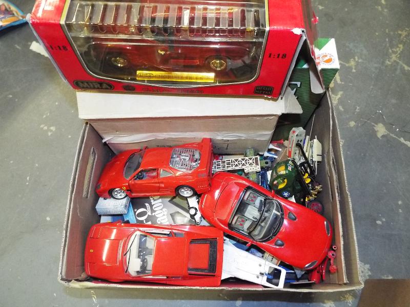 A small quantity of playworn diecast model motor vehicles, a pool set,