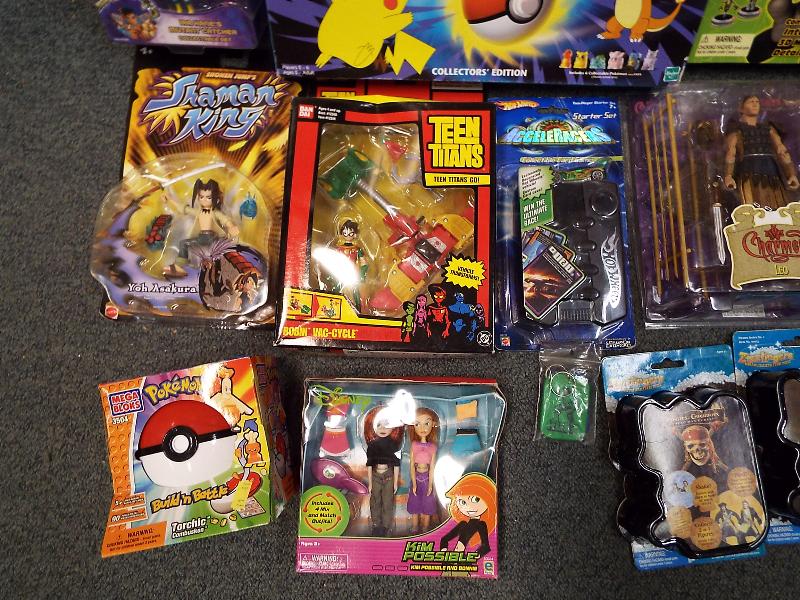 A collection of predominantly sealed blister packs to include Micro Machines, Small Soldiers, - Image 6 of 6