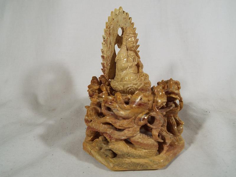 A highly carved fine, good quality Chine - Image 2 of 5