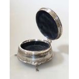 Silver ring box,