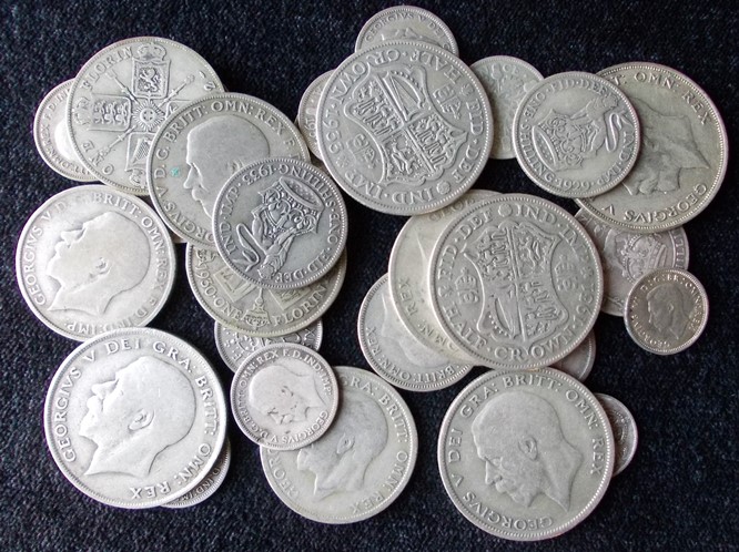 Collection of pre-1947 silver coins. 194