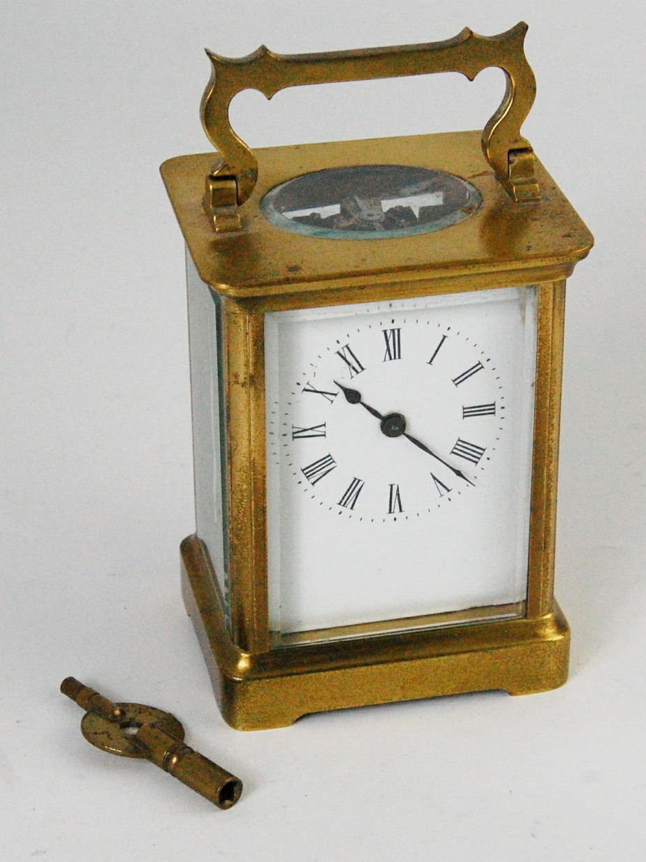 French carriage timepiece with silvered lever platform in corniche style case, 5½".