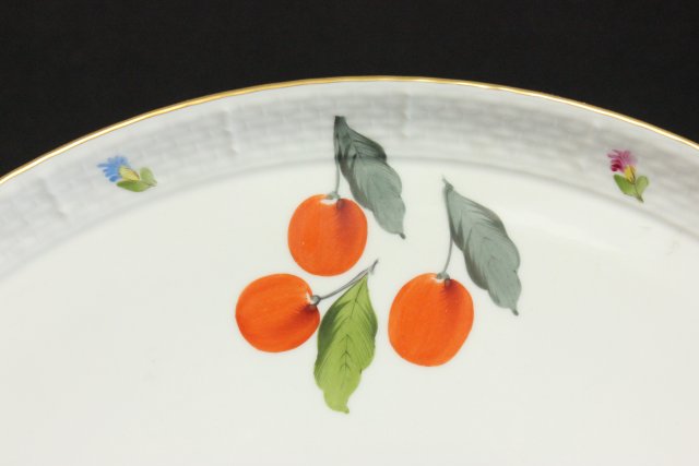 Herend porcelain serving round plate 14 1/2"/D From a NYC collector's 40 year compilation. good - Image 3 of 8