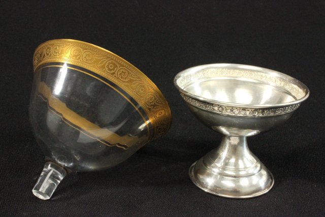 Lot of Drink Serviceware circa 1930 Including 6 dessert cups in sterling holders,  glass with gold - Image 3 of 10