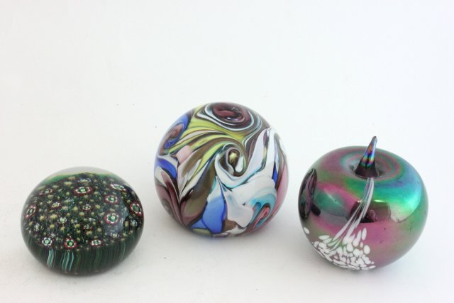 Lot of Art Glass Paperweights 18 pieces total. Various sizes and shapes. - Image 7 of 7