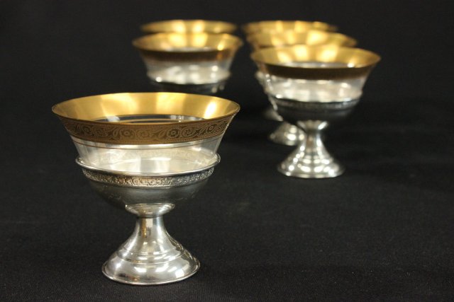 Lot of Drink Serviceware circa 1930 Including 6 dessert cups in sterling holders,  glass with gold - Image 2 of 10