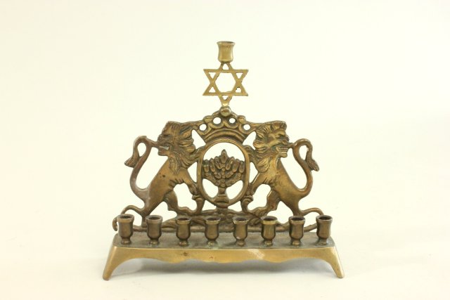 Judaica Menorah Lights & Candelabras Including sterling clad, silver plate & brass.  Various sizes & - Image 7 of 8