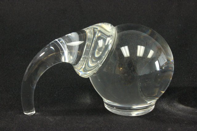 2 Steuben Crystal Elephants From a NYC collector's 40 year compilation. good  condition good - Image 2 of 5