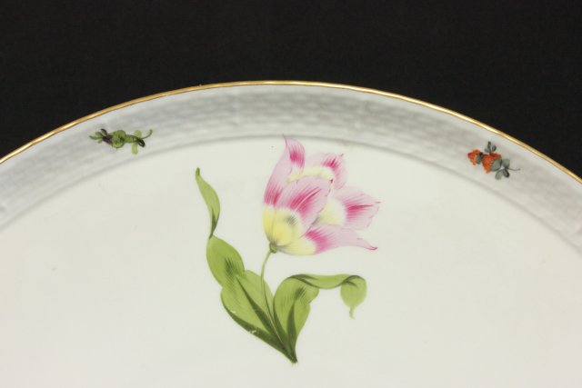 Herend porcelain serving round plate 14 1/2"/D From a NYC collector's 40 year compilation. good - Image 2 of 8