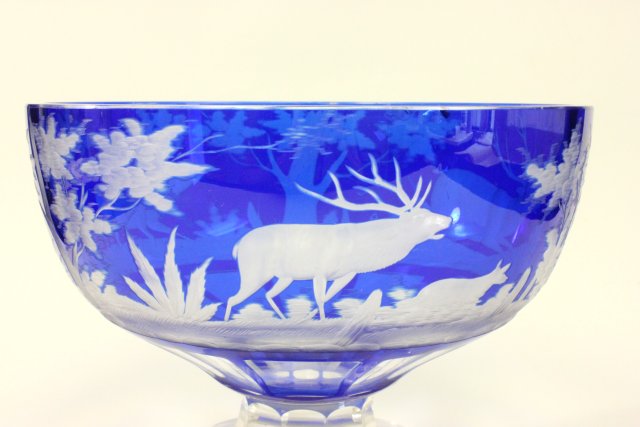 Bohemian Blue Cut to Clear Bowl Featuring animals in forest etched out in scenes  across face of - Image 3 of 5