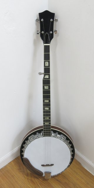 5 String Banjo (4097) Excellent condition. Excellent condition.