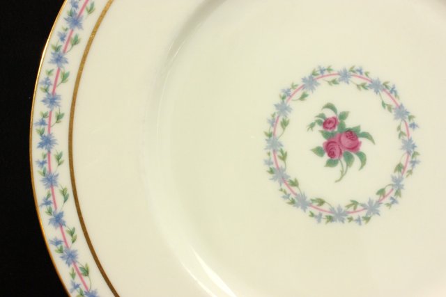 Lenox Dinnerware Set "Fairmount" Service for 12 Including (12) 10 1/2" dinner plates, (12) 8 1/4" - Image 3 of 7