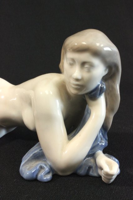 Royal Copenhagen Reclining Nude with Blue Towel #4703. Approx. 9" L. (4093) - Image 2 of 5