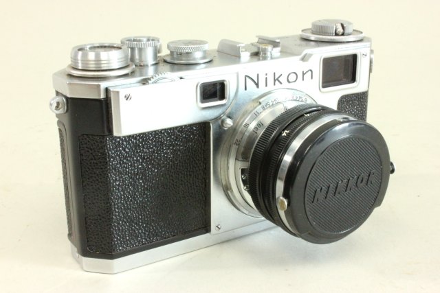 Nikon Camera In cases. - Image 2 of 3