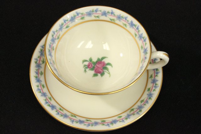 Lenox Dinnerware Set "Fairmount" Service for 12 Including (12) 10 1/2" dinner plates, (12) 8 1/4" - Image 5 of 7