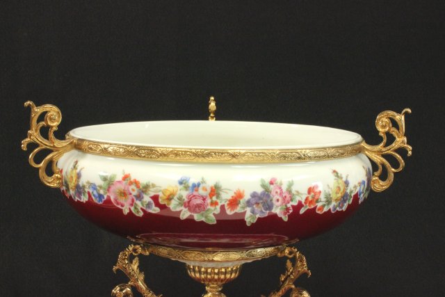 Red & White Italian Covered Tureen Centerpiece Approx. 17" H. - Image 3 of 7