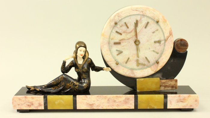 French Art Deco Figural 3 piece Clock Set - Image 2 of 6