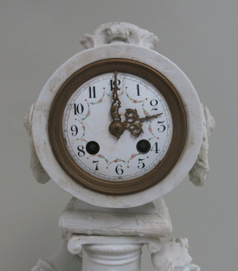 Médaille d'argent 1889, Parian figural clock - Image 2 of 7