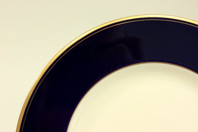 Set of 12 Cobalt Blue with Gold Rim Plates - Image 3 of 4