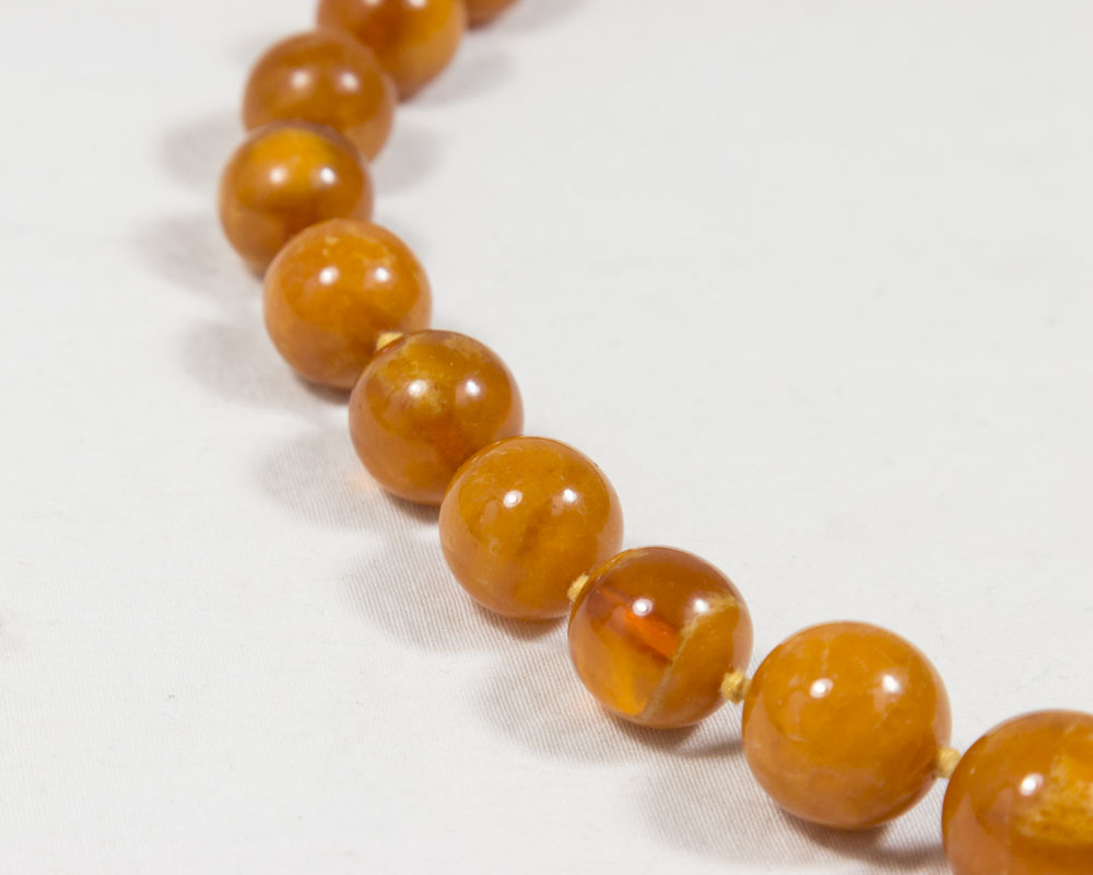 Graduated Amber Beads - Image 2 of 3