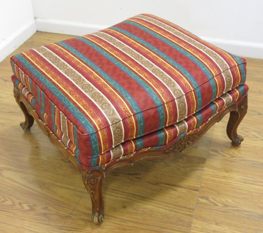 Louis XV style Upholstered Bench - Image 2 of 3