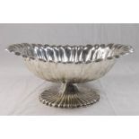 800 Silver Bowl on Stand Approx. 23.5 ozt, 5" H x 12" W.