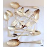 A quantity of silver teaspoons