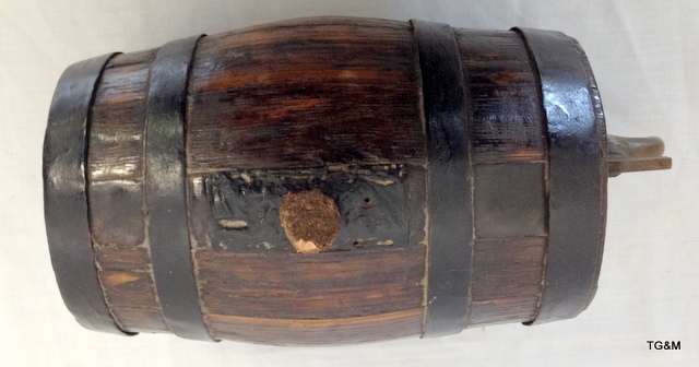 An oak brass tapped drinks barrel - Image 3 of 3
