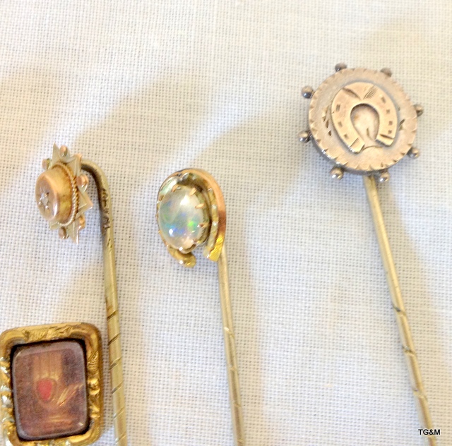 11 Gold Tie Pins, Some Gem Set - Image 4 of 4