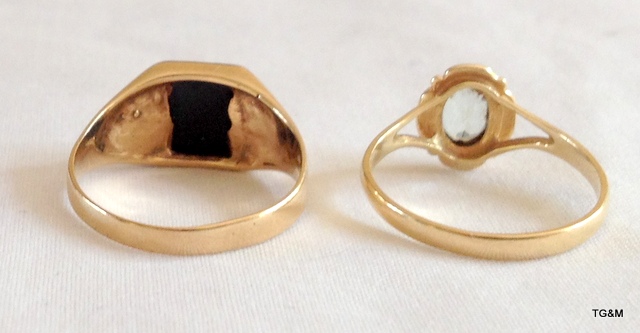 A men's 9ct gold signet ring and ladies 9ct gold aquamarine ring - Image 4 of 4