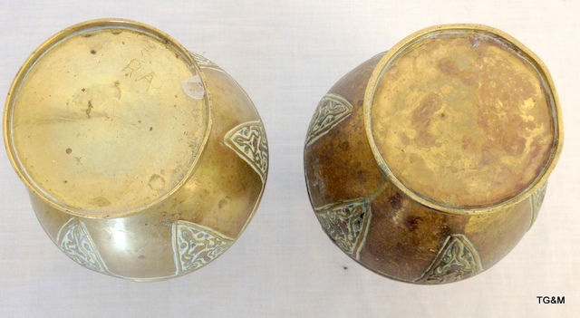A pair of Islamic bronze vases 20cm - Image 3 of 6