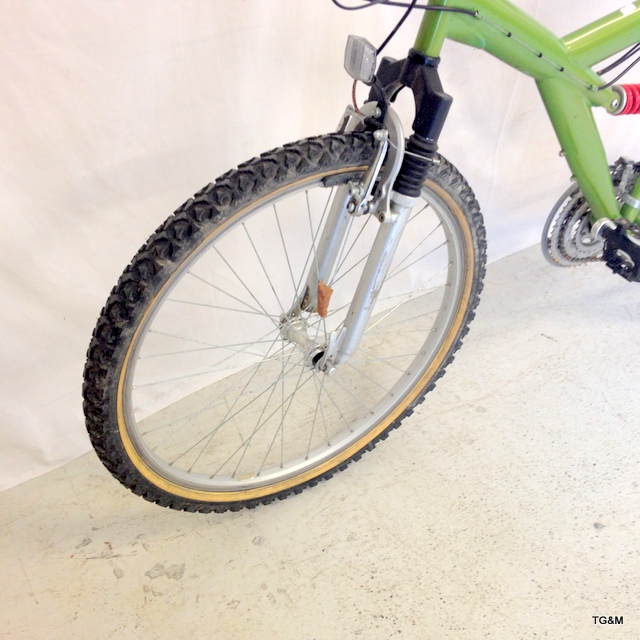 An 18 speed mountain bike with independent suspension - Image 2 of 4