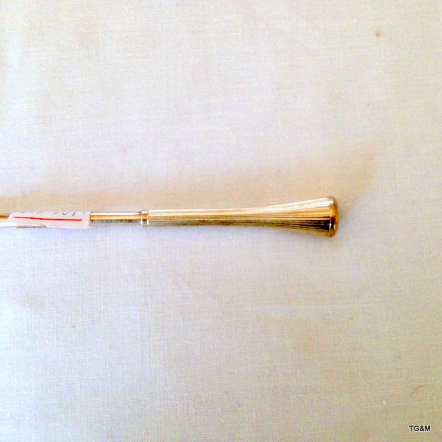 An extending white metal cigarette holder and two matching toothpick holders - Image 3 of 4