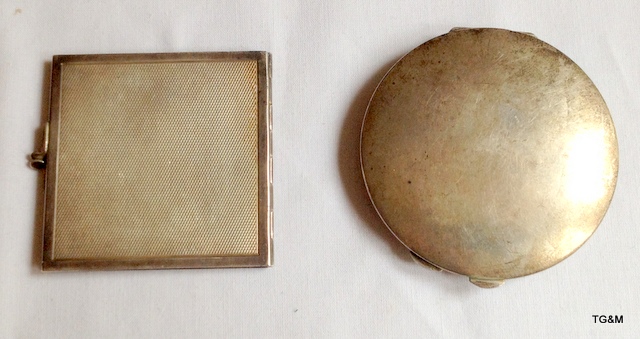 A silver picture frame with a silver compact - Image 3 of 3