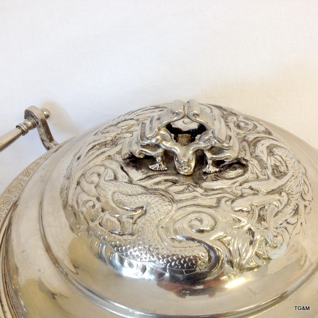 A pair of large silver plated embossed serving dishes - Image 2 of 5