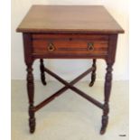 An Edwardian table with drawer 73 x 56 x 68