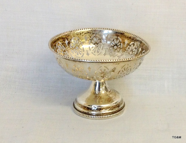 A silver boxed spoon and fork, silver bon bon and table basket - Image 3 of 3