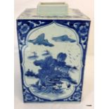 A large Chinese blue & white lidded tea storage container. 31cm x 18cm
