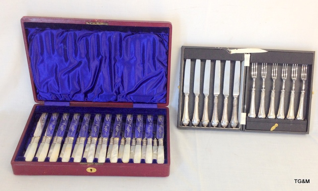 A Mapin and Webb fruit knife set and box of mother of pearl fruit knives