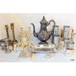 A mixed lot of silver and silver plate