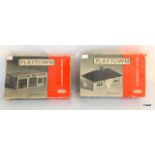 2 Play town construction kits no 8501/8509 bungalow and fire station (boxed)