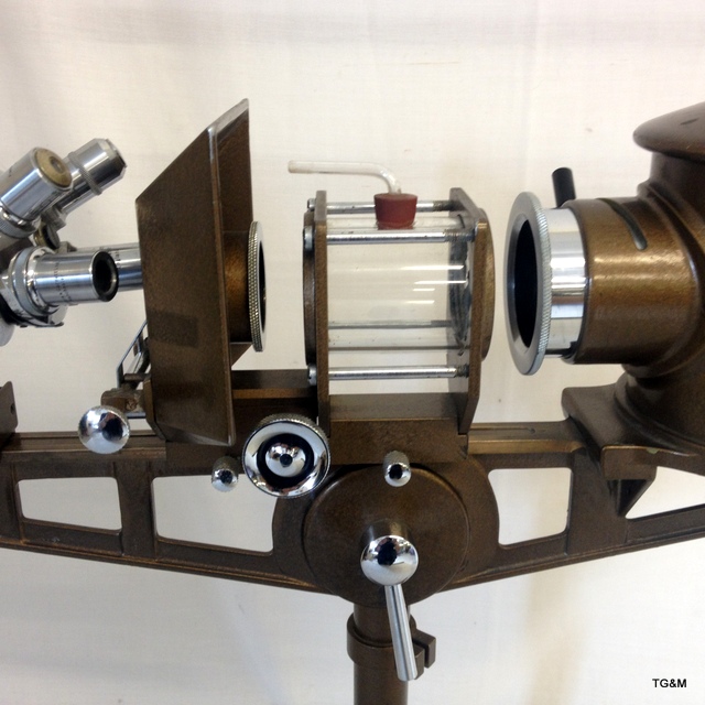 A Flatters and Garnett ltd microscope projector dated 1930 - Image 3 of 10
