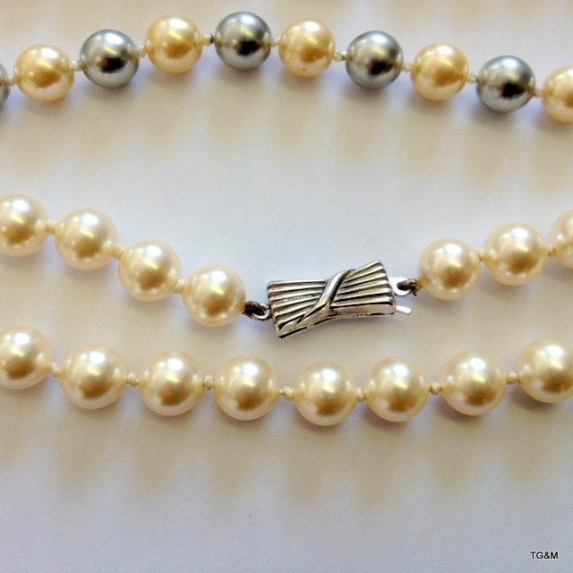 A single string of pearls, a 9ct gold clasp single string of pearls and two similar - Image 4 of 4