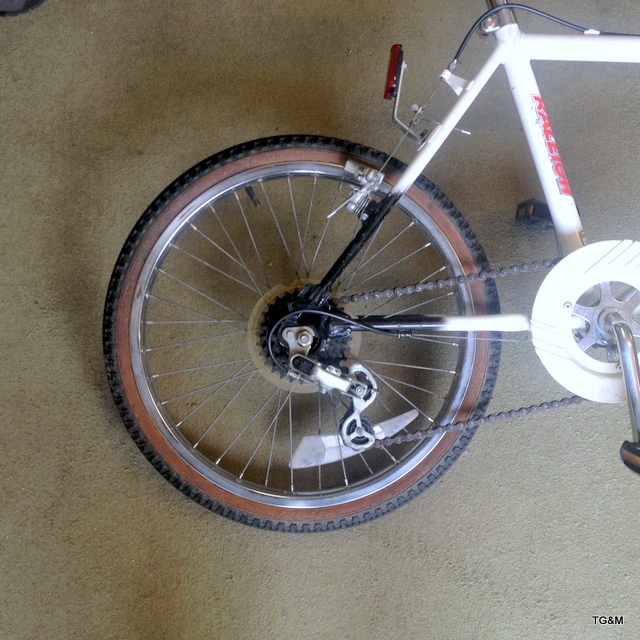 A Raleigh Mustang all Terrain BMX style 5 speed children's bicycle - Image 5 of 5