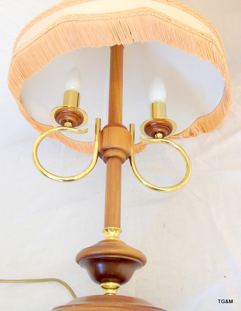 A pair of wooden and brass lamps 66cm high - Image 4 of 4