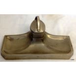 An Art Nouveau pewter ink stand with porcelain inkwell 11 x 25 x 13cm